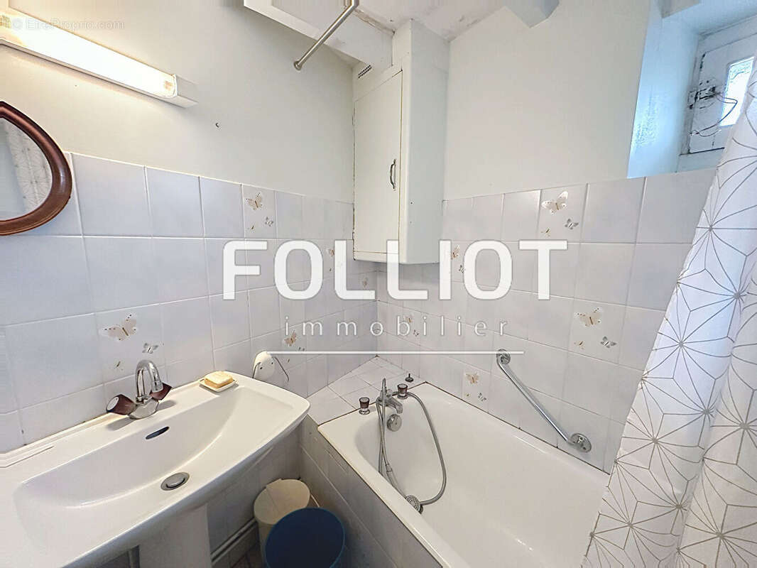 Maison à SAINT-PAIR-SUR-MER