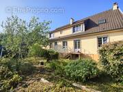 Maison à LES CLAYES-SOUS-BOIS