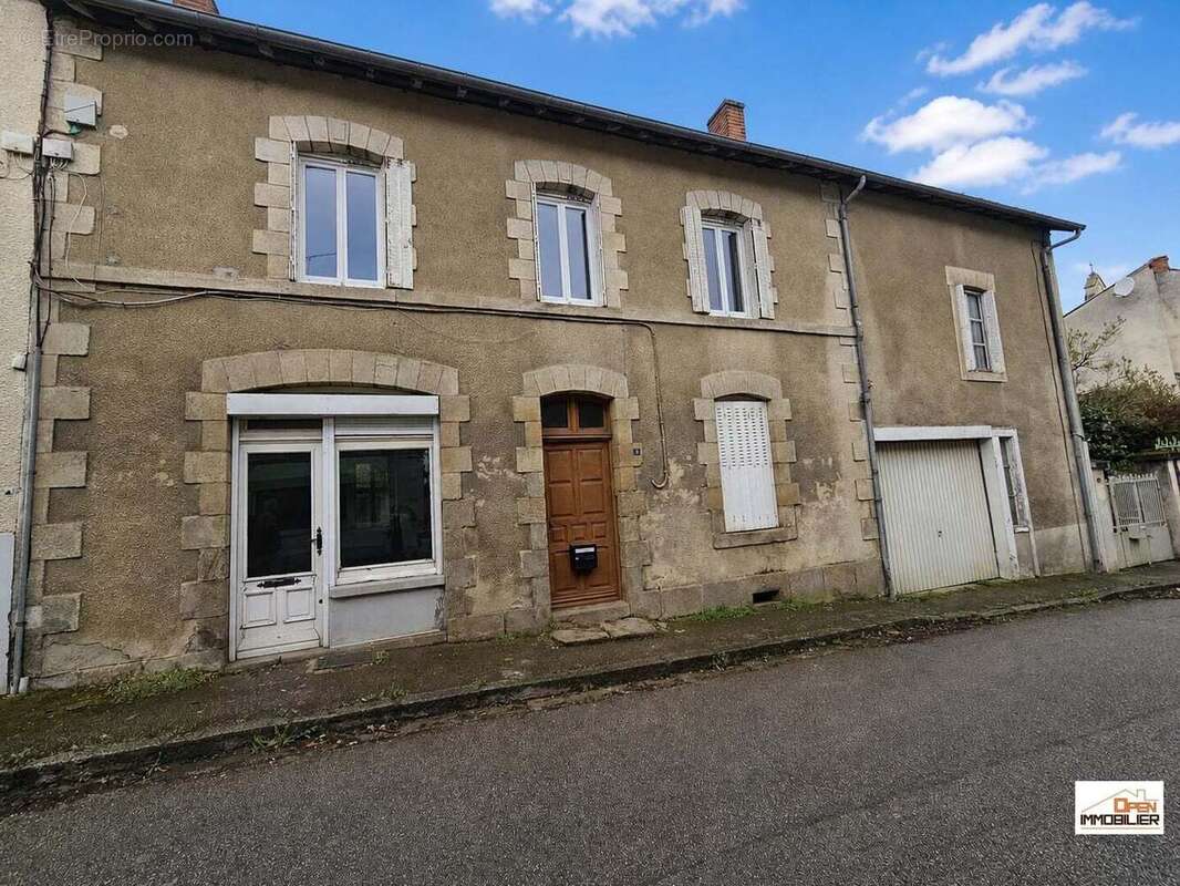 Maison à CHATEAUNEUF-LA-FORET