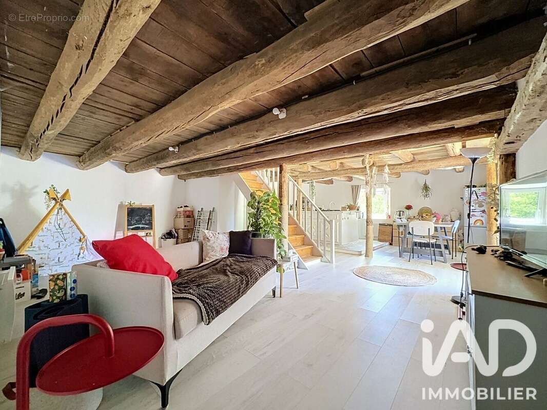 Maison 116 m² à Grandval  - photo 3