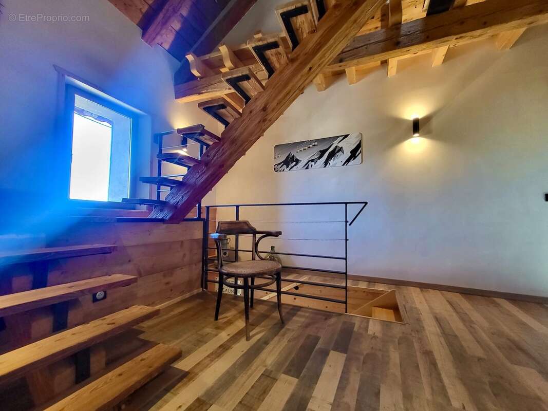 Dpt haute savoie (74), à vendre thollon-les-memises maison-gîte coeur de station - photo 20