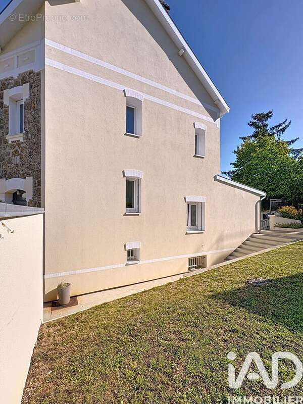 Photo 2 - Maison à EPERNAY
