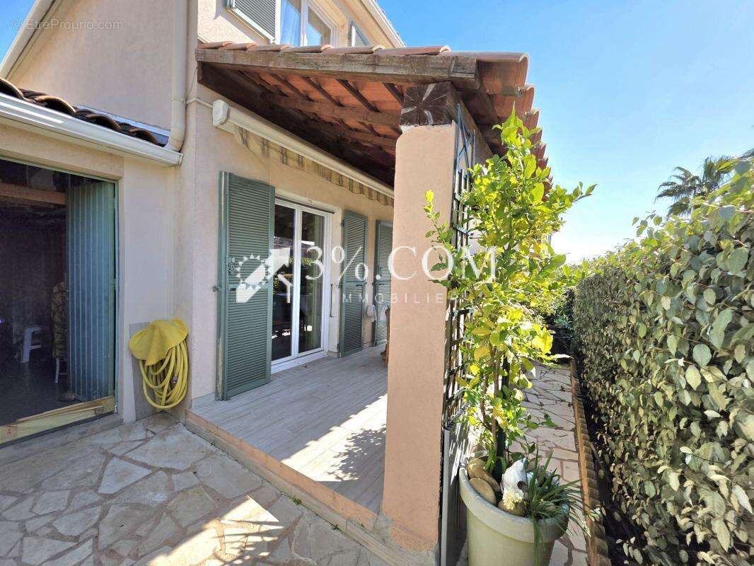 Maison à FREJUS