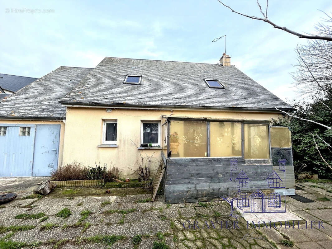 Maison à SAINT-GERMAIN-SUR-AY