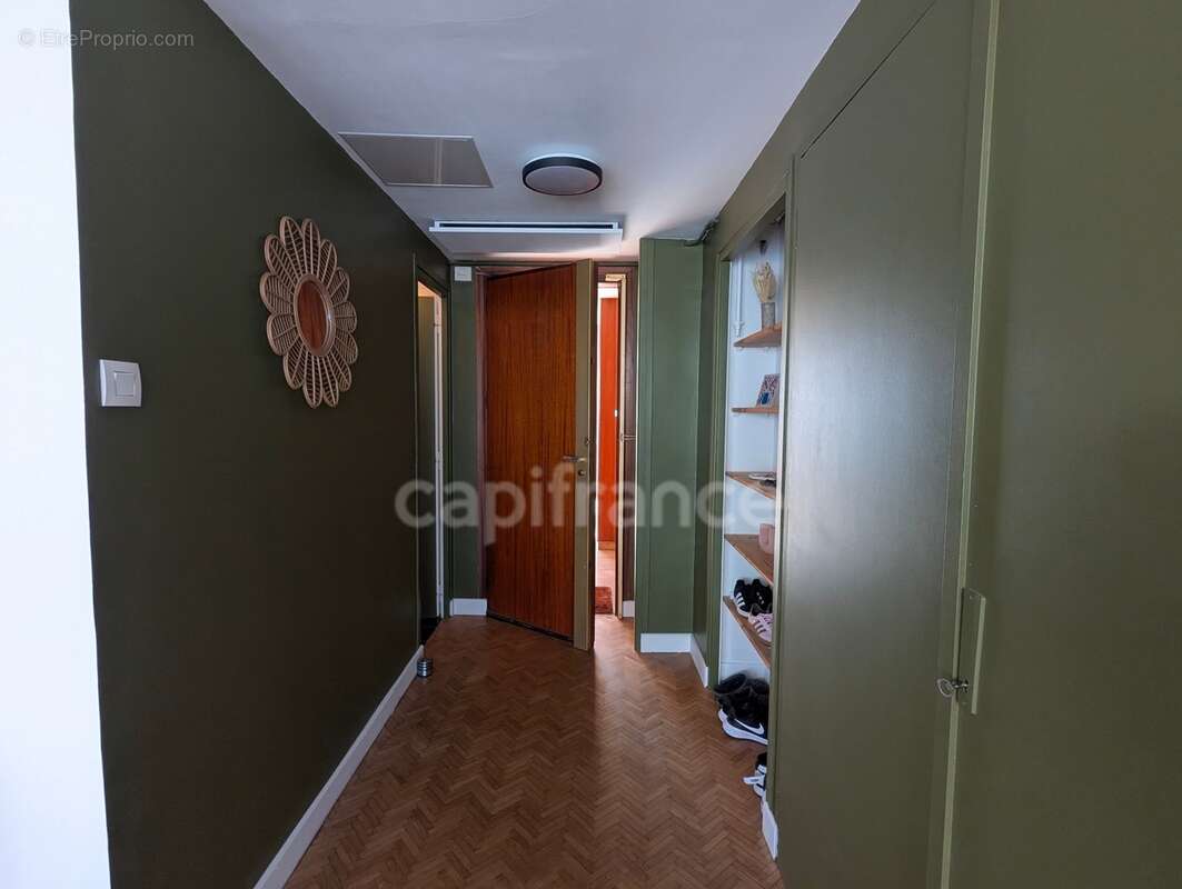 Appartement à vendre 3 pièces GRENOBLE (38) - Bel appartement de 54 m² avec cave et garage, au centre de Grenoble - photo 14
