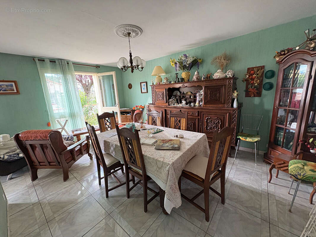 Maison à COUIZA