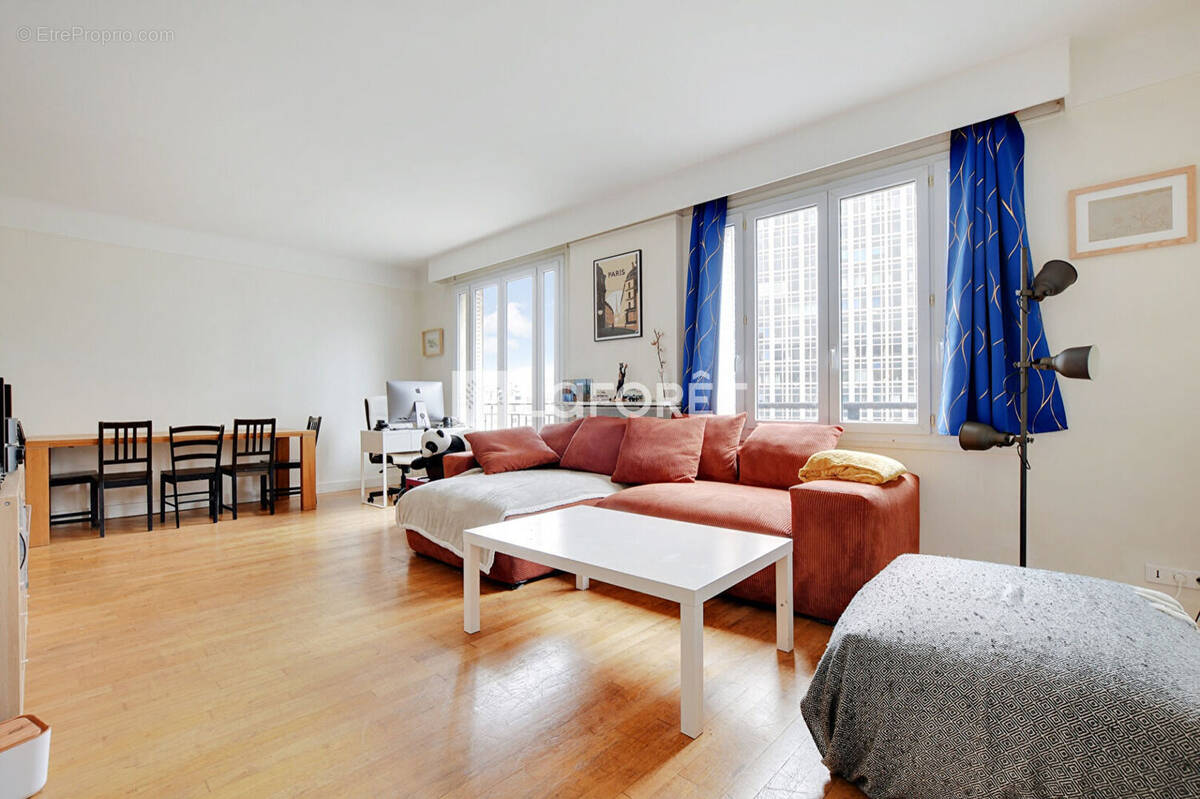 Appartement à PARIS-15E