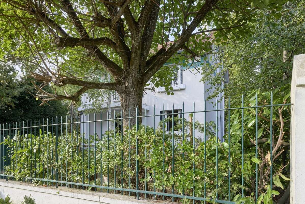 Maison à VAUCRESSON