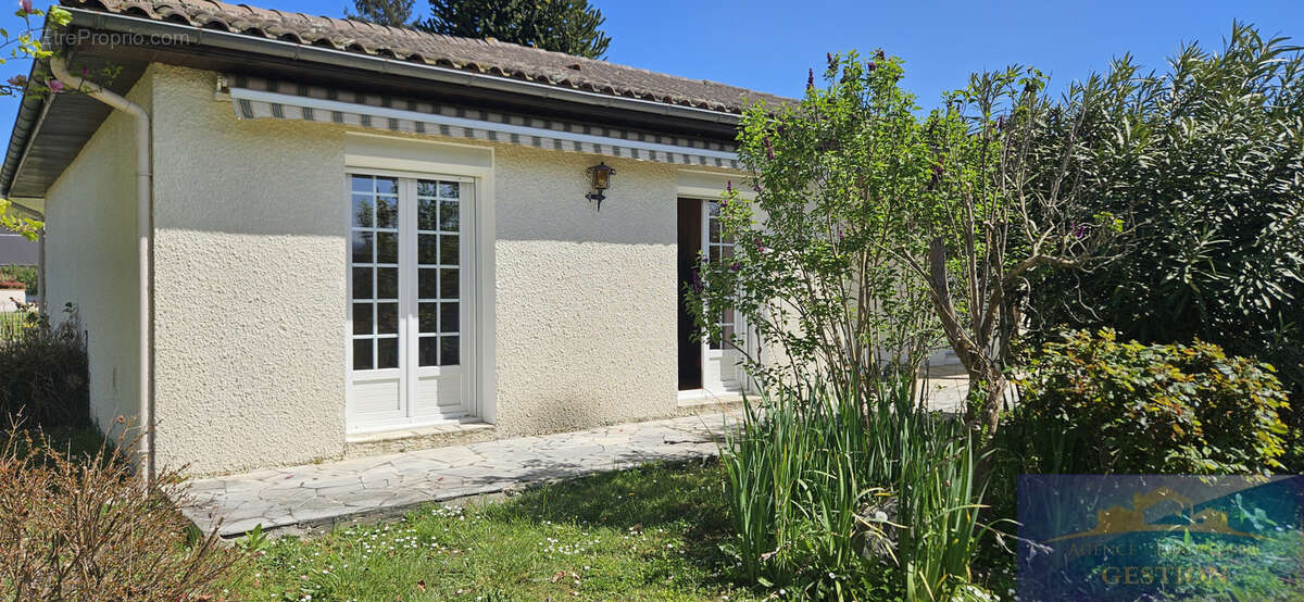 Maison à PONTACQ