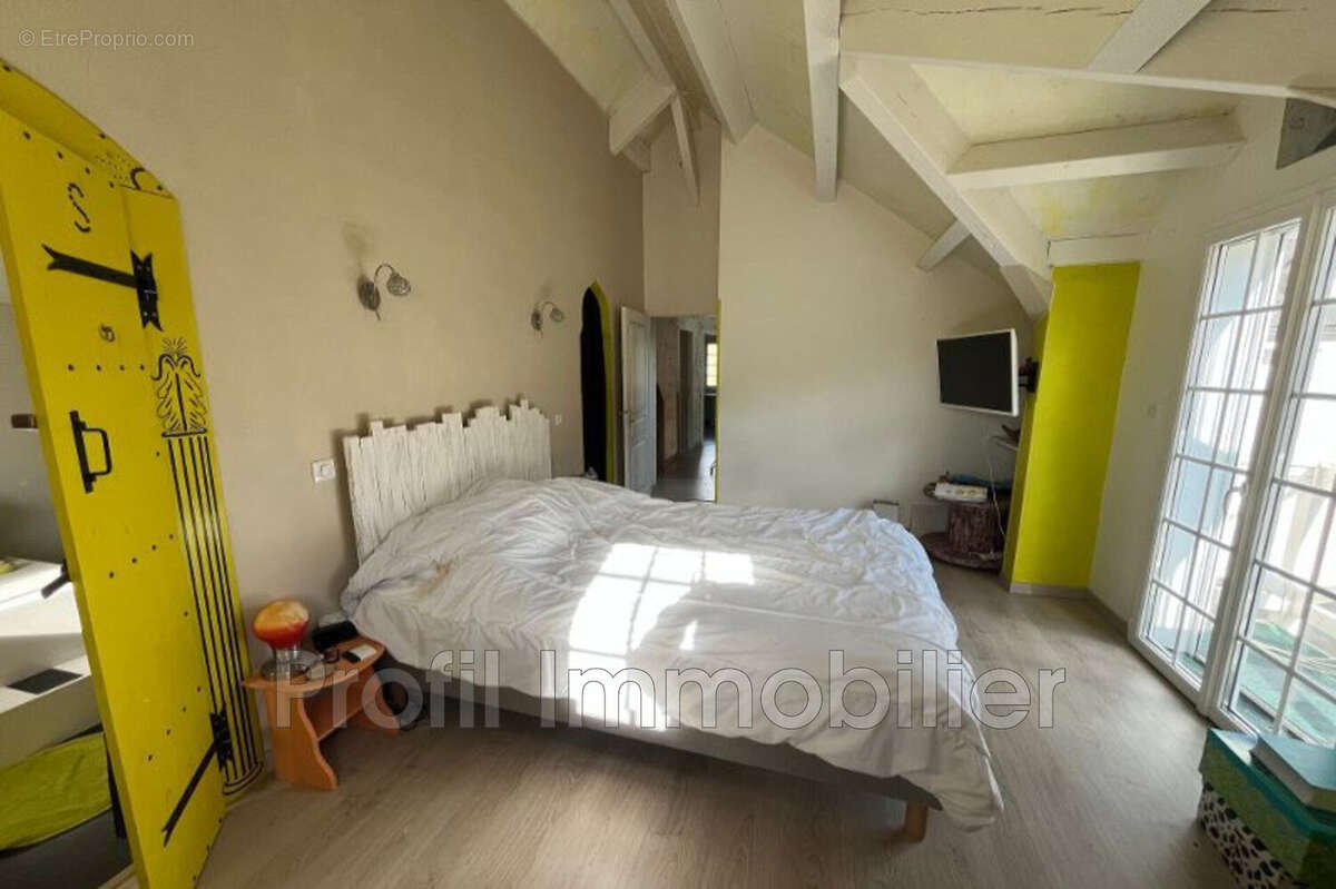 Maison à SAINT-LEGER-DE-PEYRE