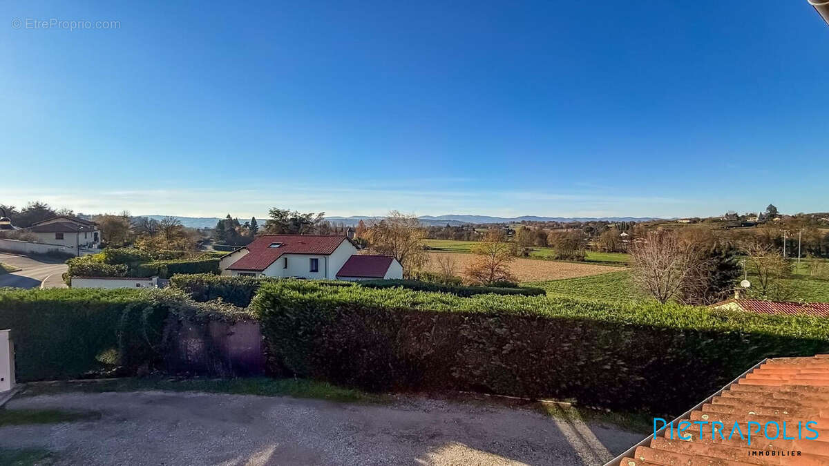 Maison à SAINT-DIDIER-DE-FORMANS