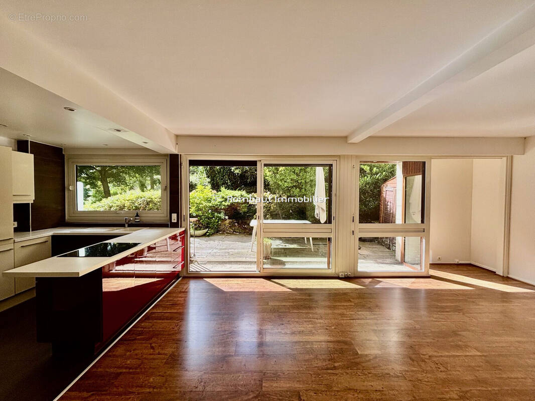 Appartement à LA CELLE-SAINT-CLOUD