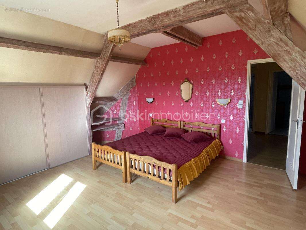 Maison familiale 5 chambres de 185m², sur terrain de 2048m² - photo 10