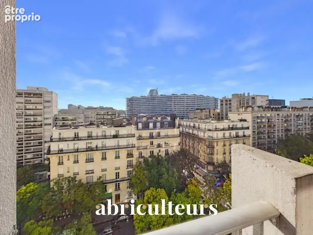 Paris 15e – Résidence Paris XV – Appartement familial 5 pièces de 114 m² avec balcons, parking et cave - photo 6