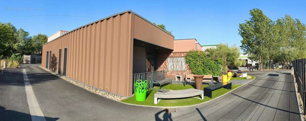 Commerce à BEAUTIRAN