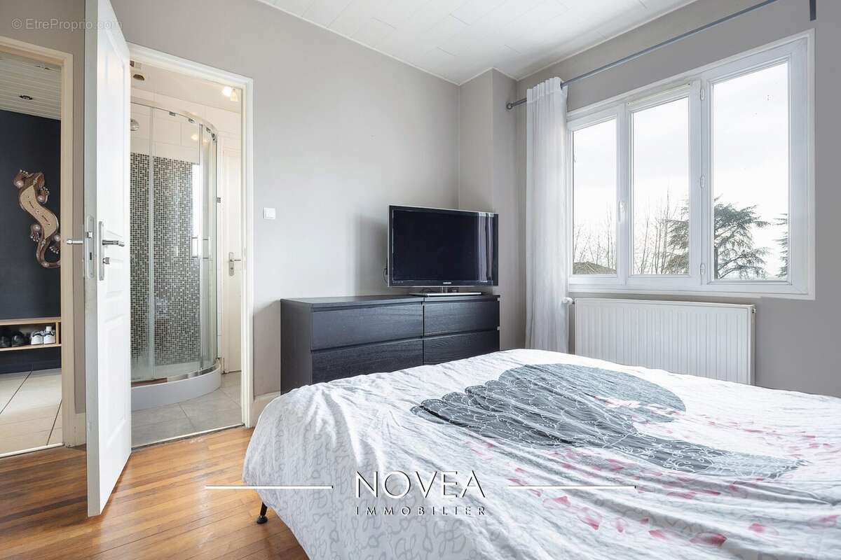 Appartement à RILLIEUX-LA-PAPE