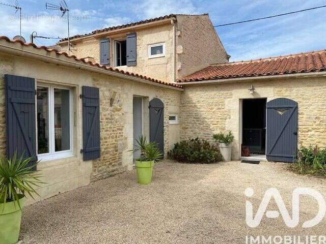 Photo 2 - Maison à TRIAIZE