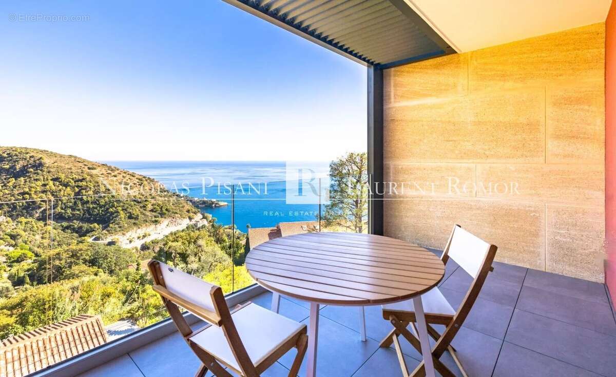 Appartement à EZE