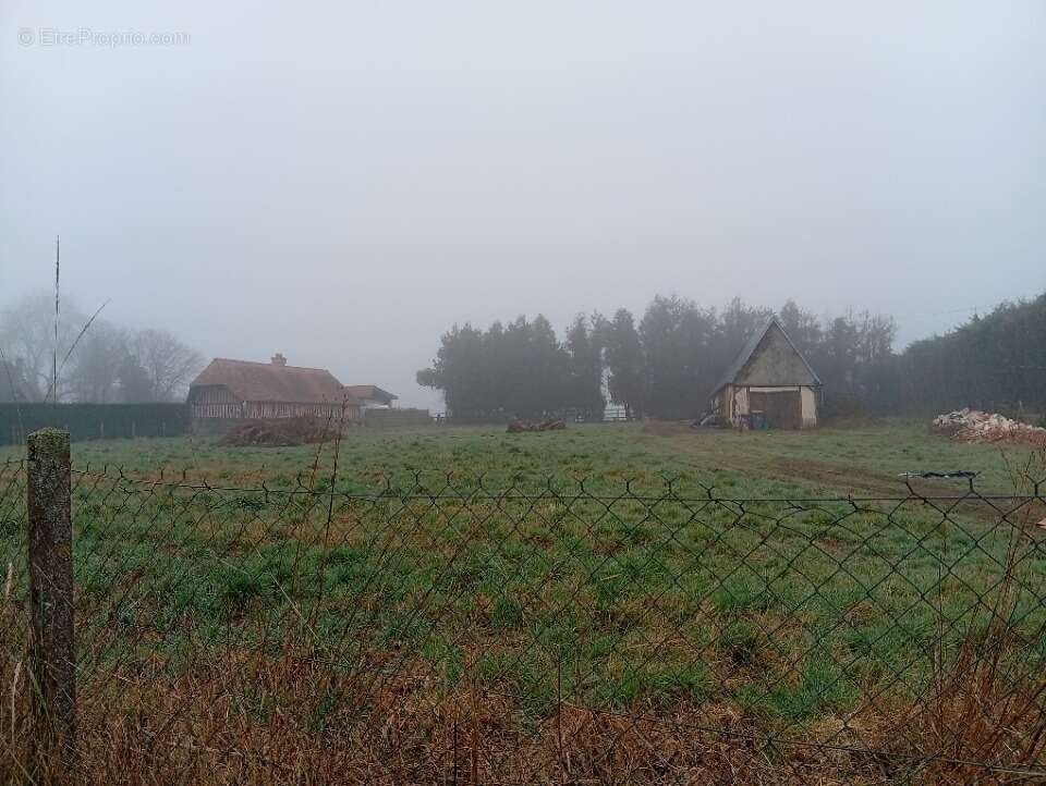 Terrain à AVIRON