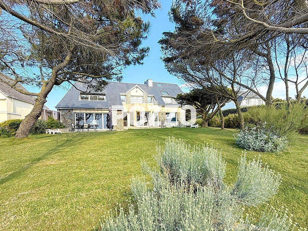 Maison à SAINT-PAIR-SUR-MER