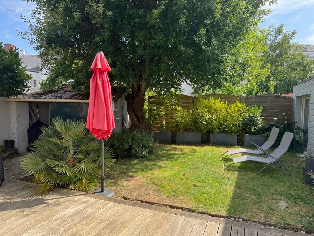 Charmante maison en pierre avec vie de plain-pied au cœur d'un environnement privilégié - photo 3