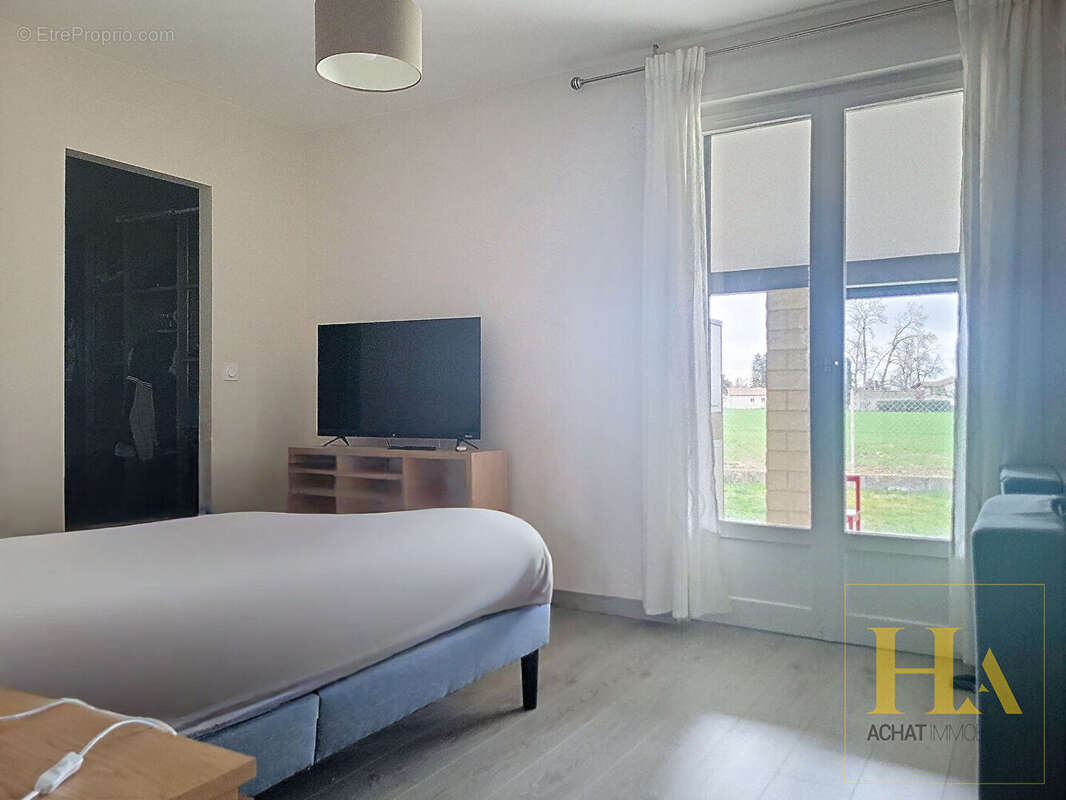 « Posez vos valises ! Maison de plain-pied entièrement rénovée avec piscine » - photo 11