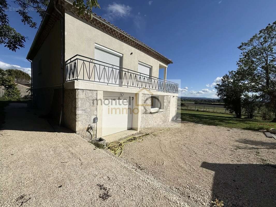 Maison à ROYNAC