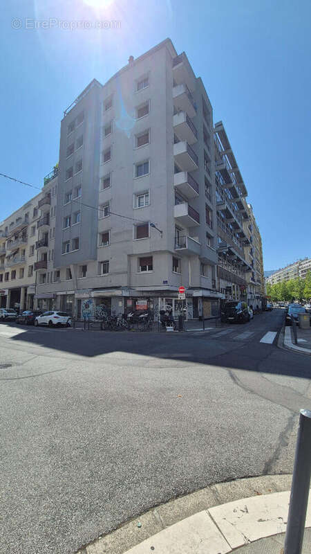 Appartement Grenoble 3 pièce(s) 65.46 m2 - photo 16