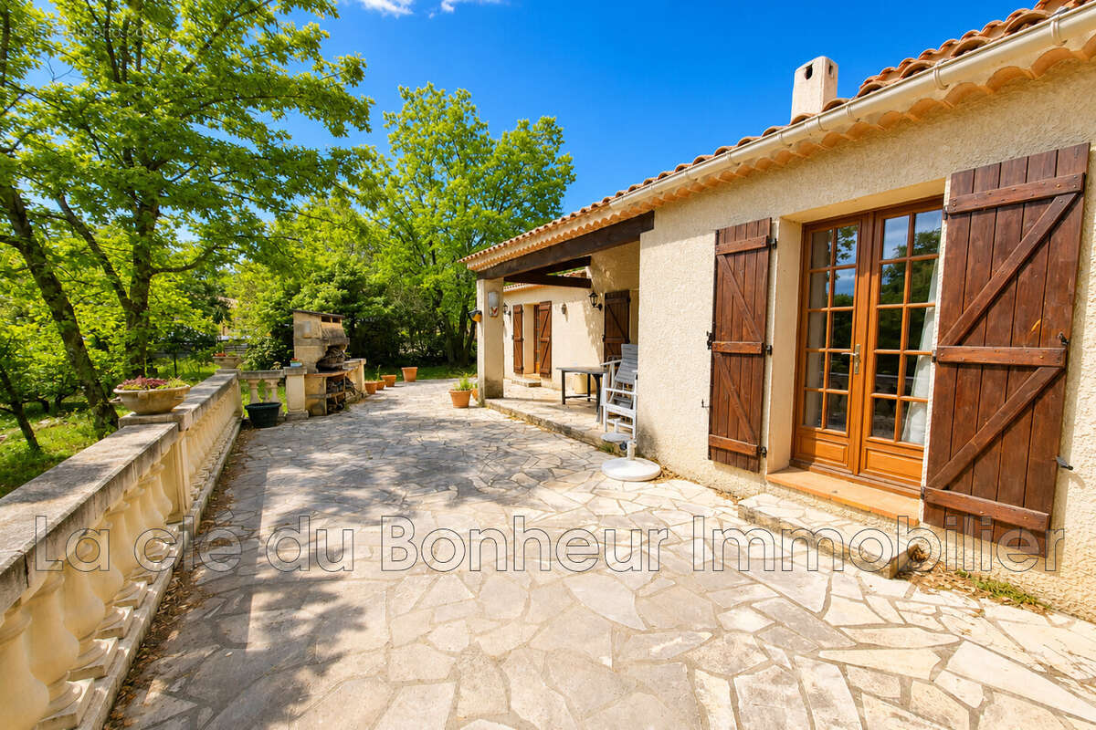 Maison à REGUSSE