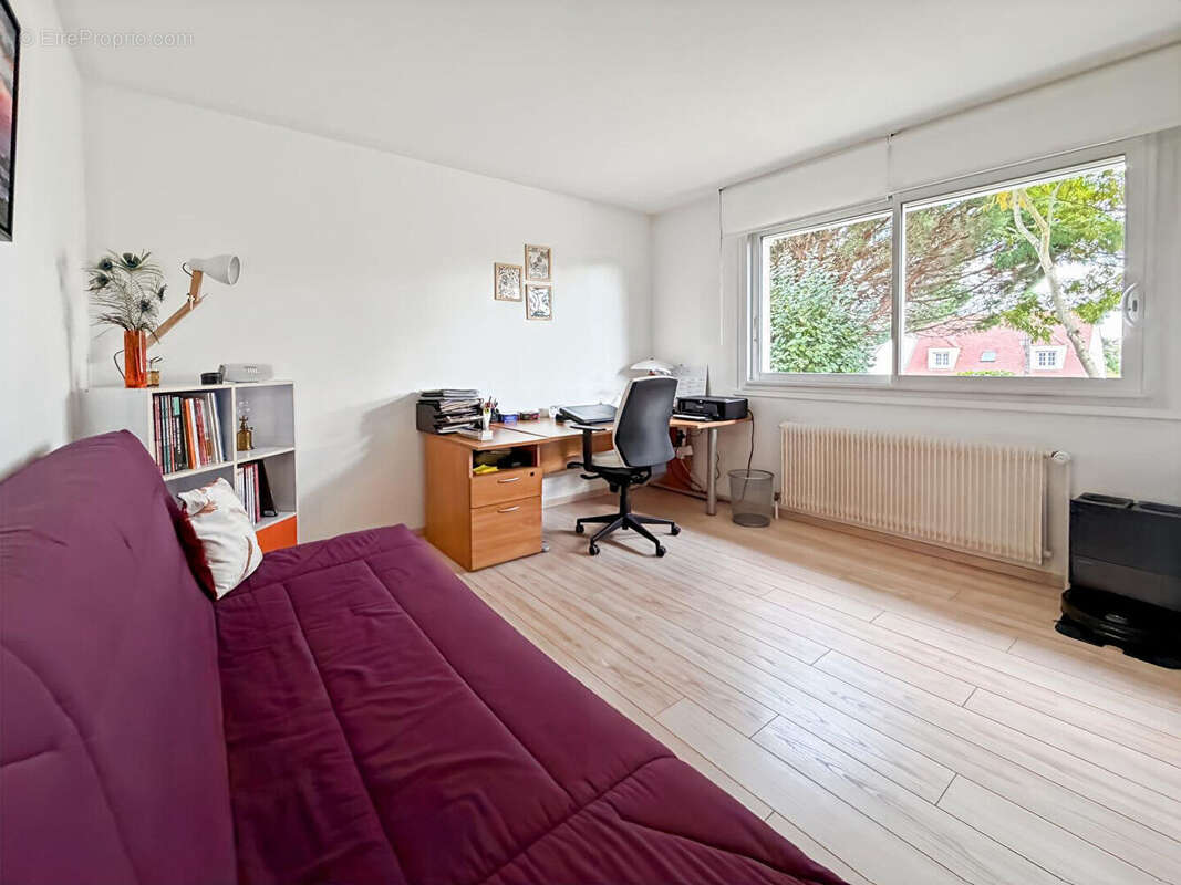 Maison à VERRIERES-LE-BUISSON