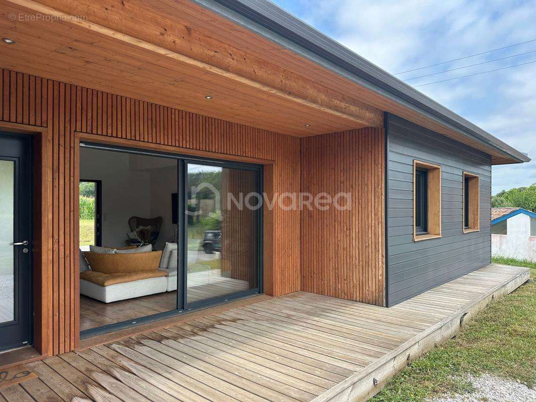 Maison à SAUBRIGUES