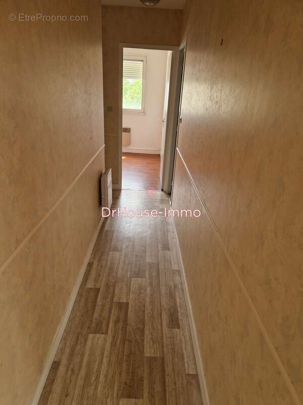Commerce 91 m² à Poitiers  - photo 11