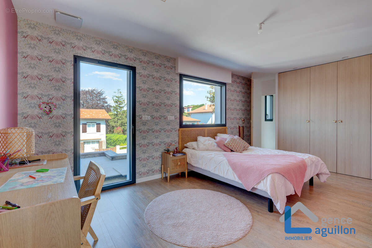 Propriété de prestige avec piscine et 2 studios indépendants à Hendaye - photo 20