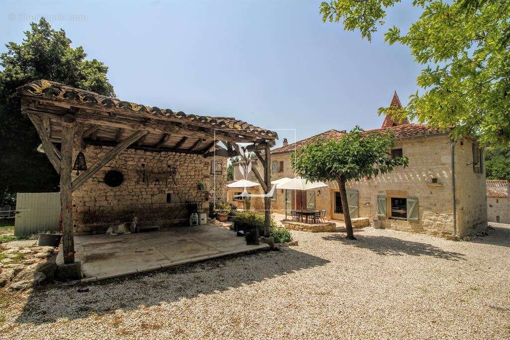 Maison à LAUZERTE