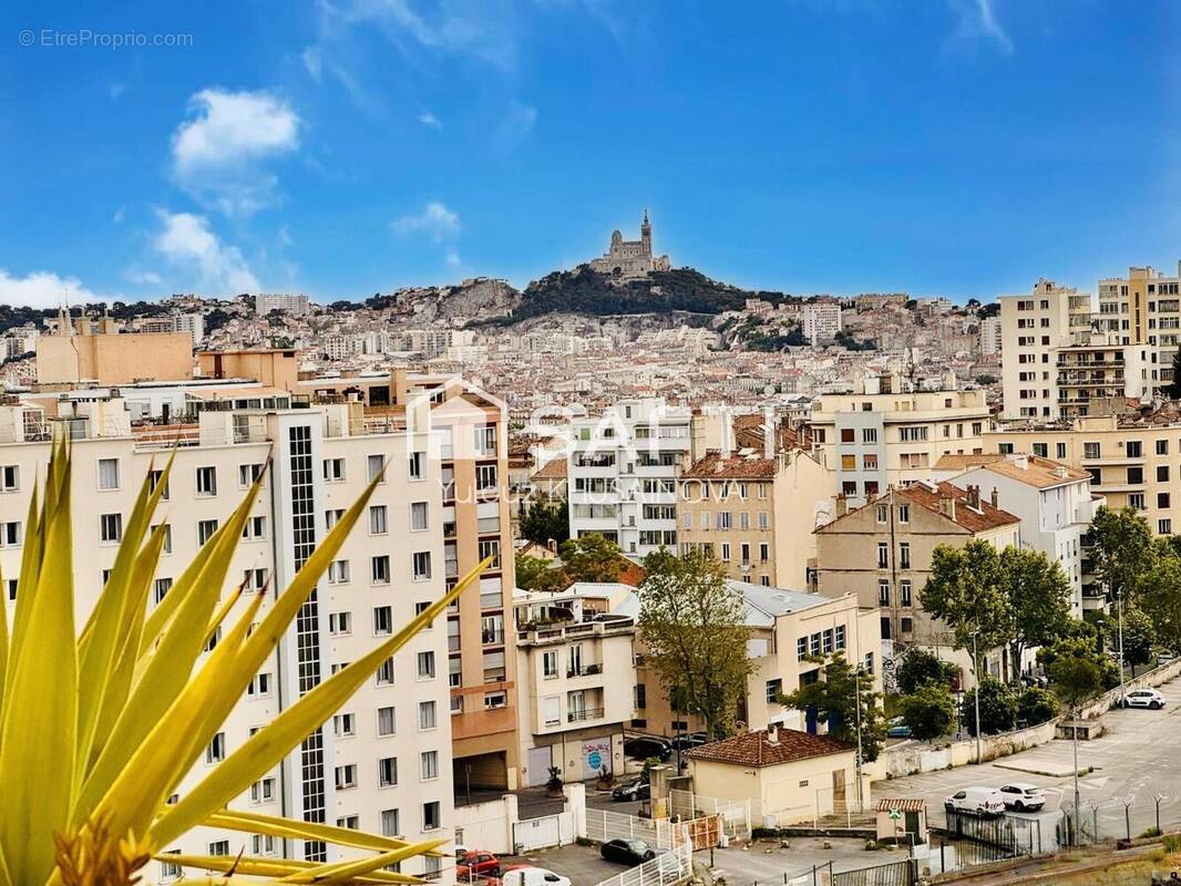 Photo 1 - Appartement à MARSEILLE-1E
