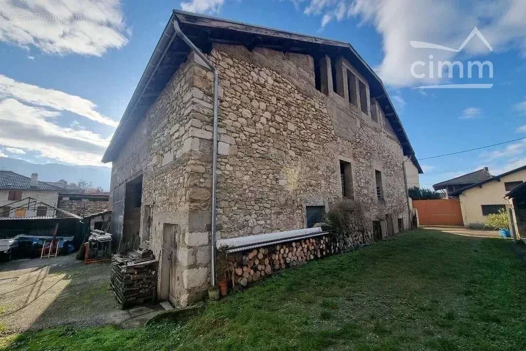 Maison à LA TERRASSE