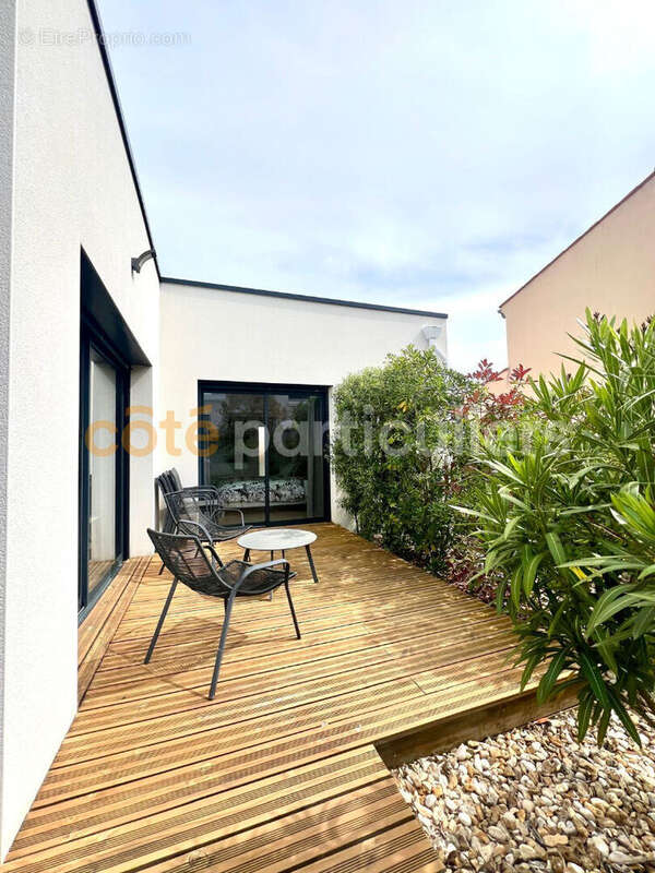 Maison à VAUX-SUR-MER