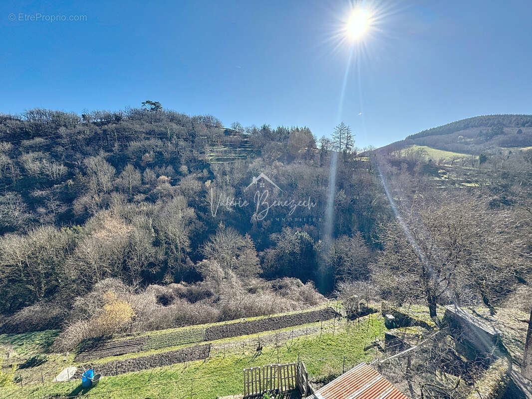 Maison à SAINT-SERNIN-SUR-RANCE