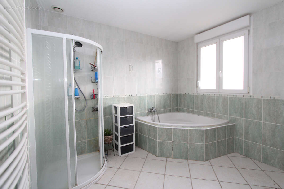 Maison à SAINTE-MARIE-AUX-CHENES