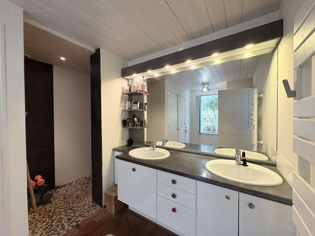 Maison 215 m² à Noirmoutier-En-L'ile  - photo 9