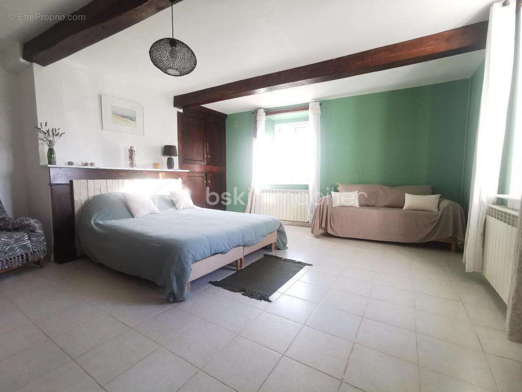 Maison à LABATUT-RIVIERE