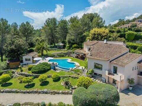 Maison à VALBONNE