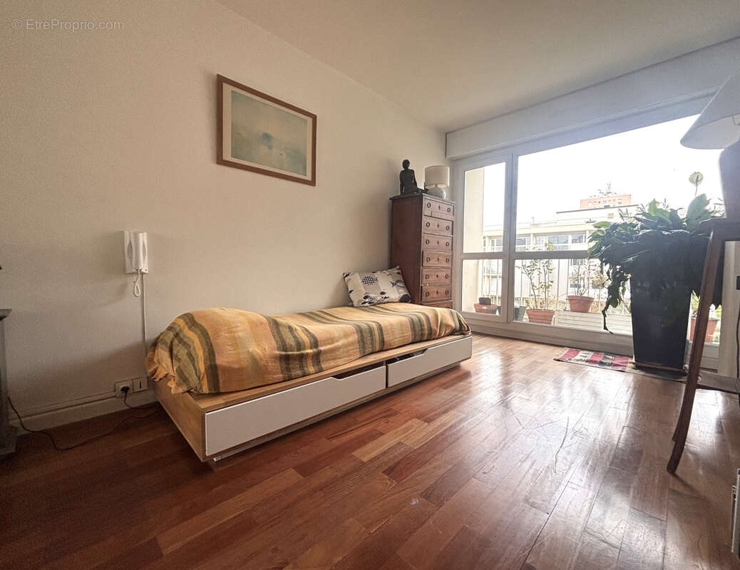 Appartement à PARIS-20E
