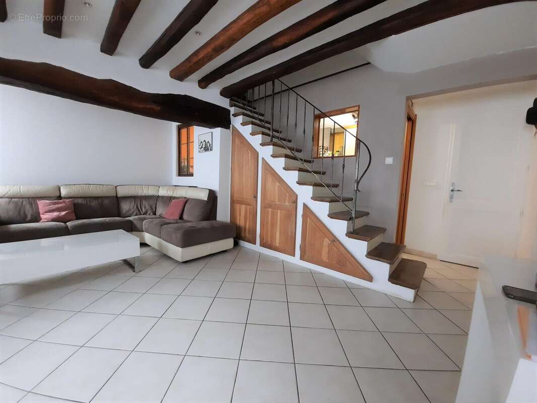 Maison à BRIIS-SOUS-FORGES