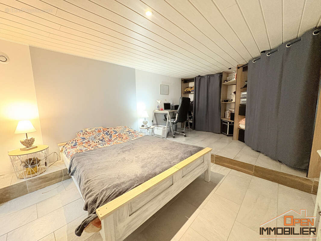 Maison à CARSAC-AILLAC