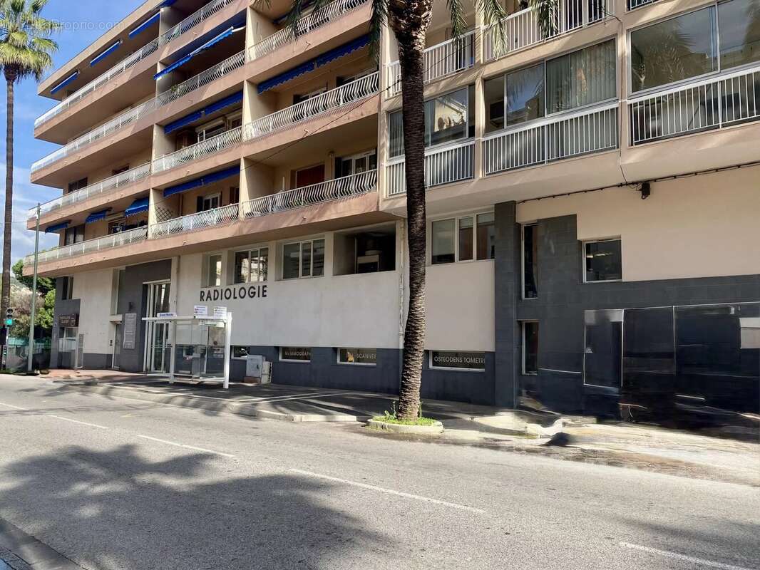 Commerce à HYERES