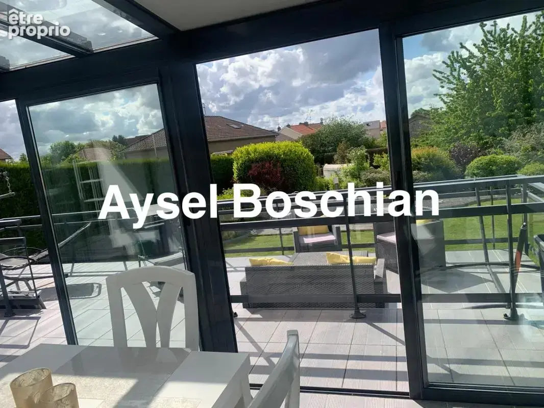 Maison individuelle - plain- pied- 128m2 -4 chambres - 3 garages - parking- terrain - sous-sol complet -lexy - photo 3