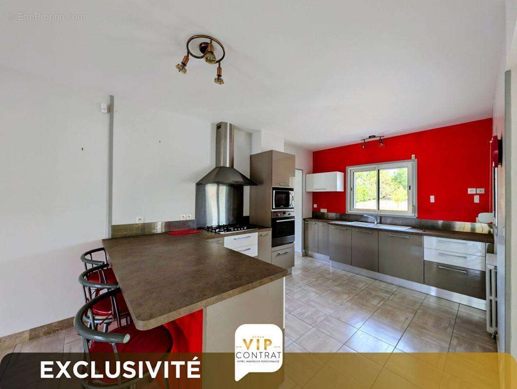 Maison Boutiers Saint Trojan 5 pièce(s) 152 m2 Exclusivité VIP - photo 3