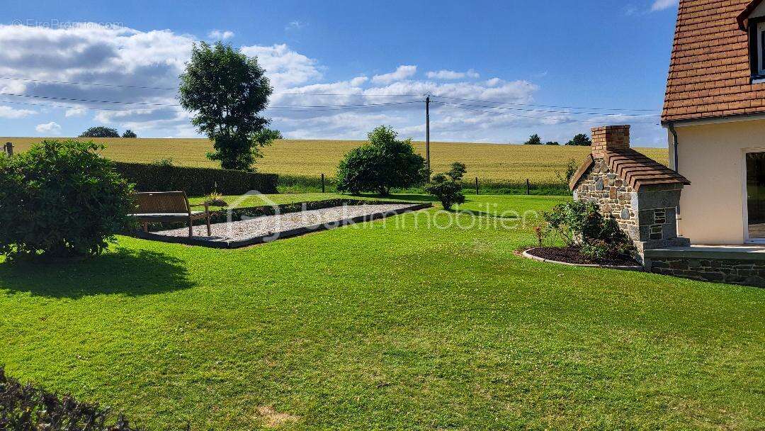 Maison à SAINT-SEVER-CALVADOS