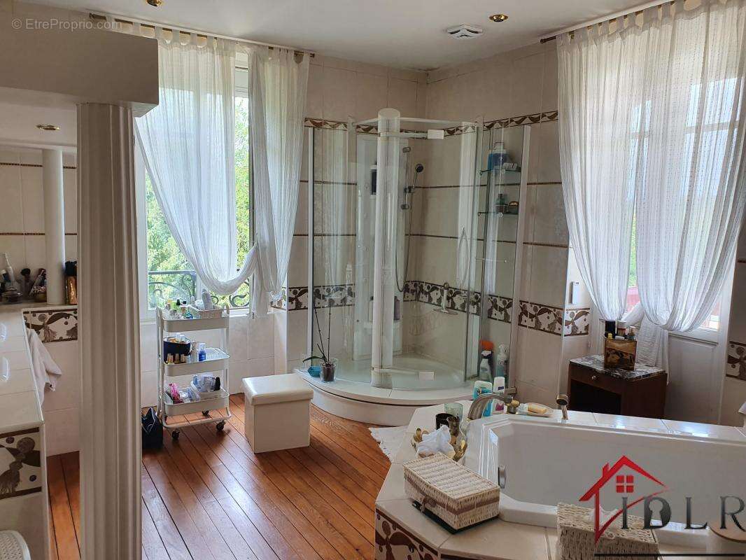 Maison à LUXEUIL-LES-BAINS